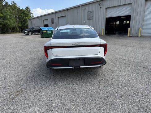 Used 2025 Kia K4 LXS FWD image 6