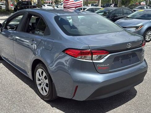 Certified 2025 Toyota Corolla LE image 5