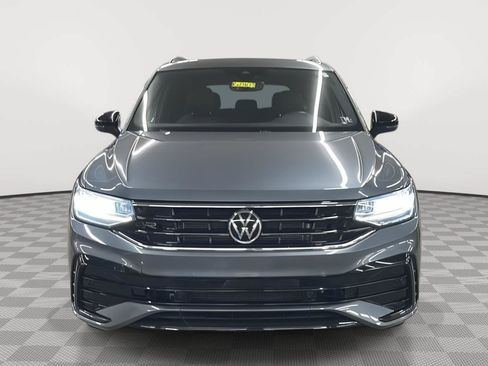Used 2022 Volkswagen Tiguan SE R-Line AWD/4WD image 2
