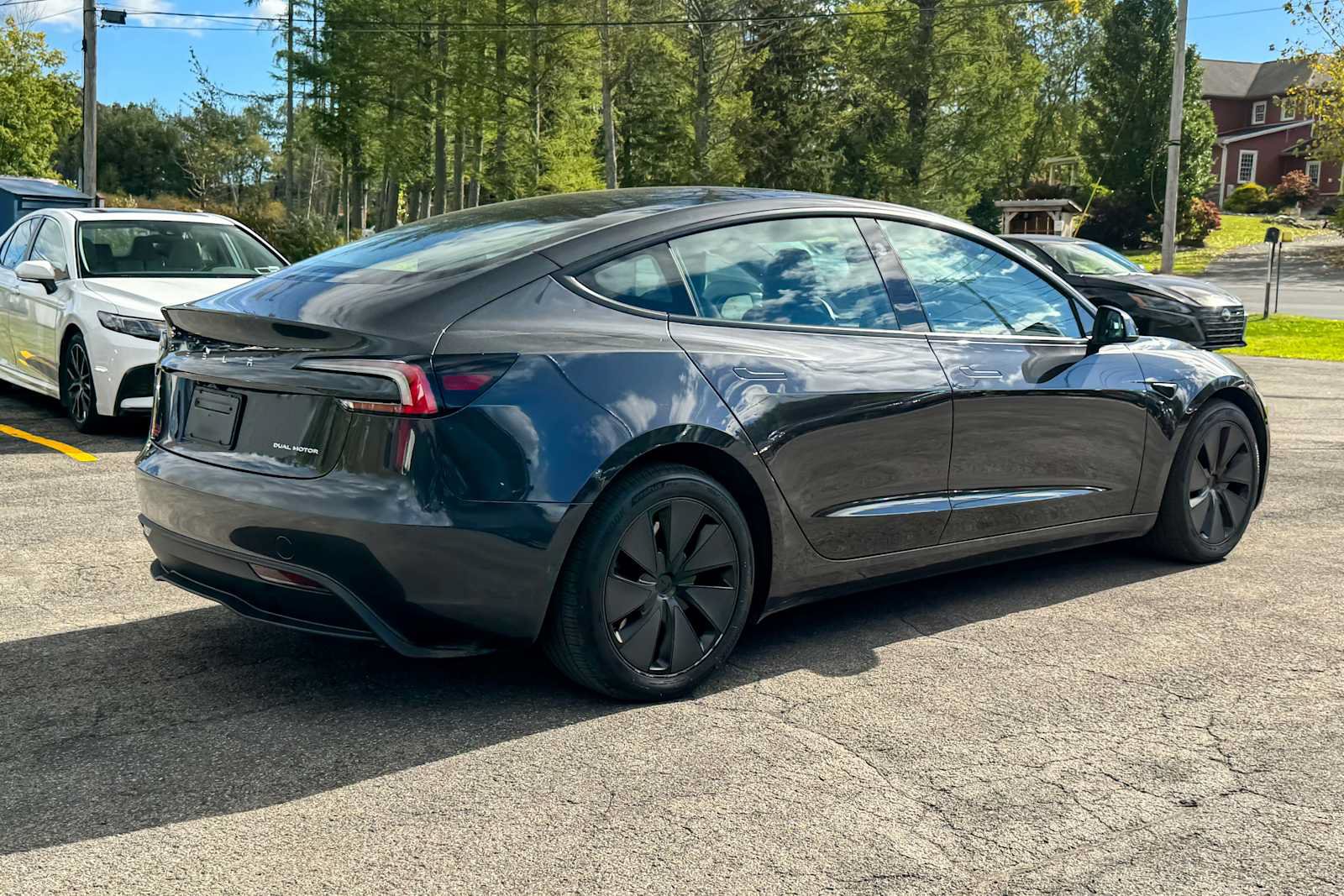Used 2025 Tesla Model 3 Long Range AWD/4WD image 3