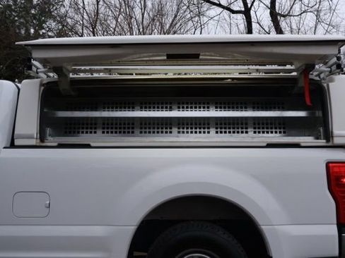 Used 2018 Ford F250 XL w/ Power Equipment Group image 11