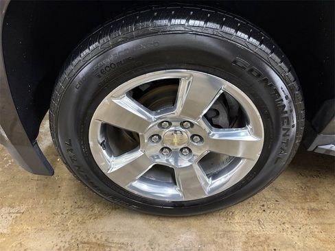 Used 2017 Chevrolet Tahoe LT image 37
