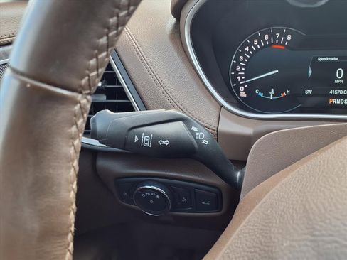 Used 2017 Lincoln MKX Reserve w/ Driver Assistance Package image 19