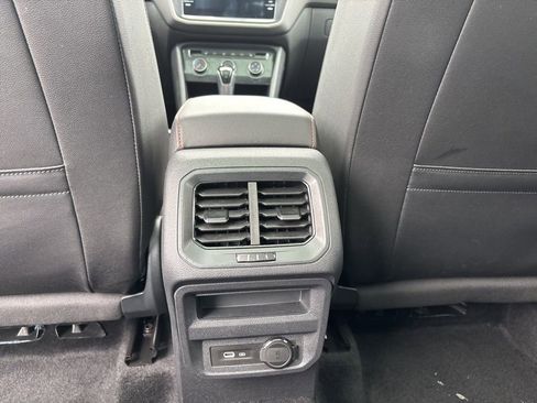 Used 2024 Volkswagen Tiguan Wolfsburg Edition image 27