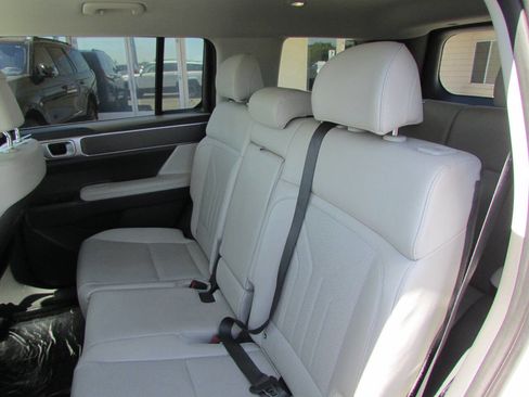 Used 2025 Hyundai Santa Fe SEL AWD/4WD image 31