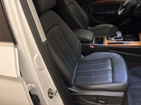 Used 2022 Audi Q5 2.0T Premium w/ Convenience Package image 20