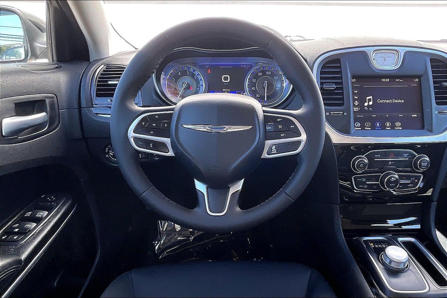 Used 2023 Chrysler 300 Touring w/ Sport Appearance Package RWD image 6