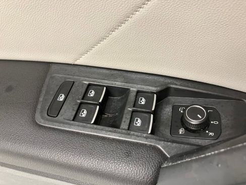 Used 2019 Volkswagen Tiguan SEL Premium R-Line AWD/4WD image 49