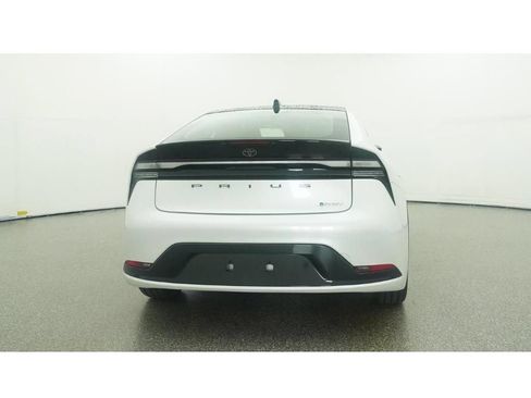New 2026 Toyota Prius Plug-In Hybrid FWD image 23