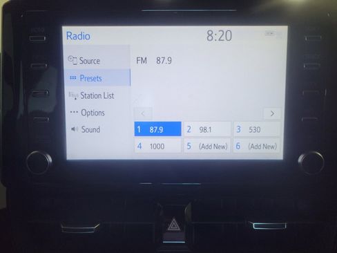 Used 2020 Toyota Corolla SE FWD image 25