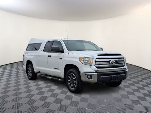Used 2017 Toyota Tundra SR5 w/ TRD Off Road Package AWD/4WD image 4