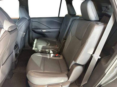 New 2026 Lexus TX 500h image 9