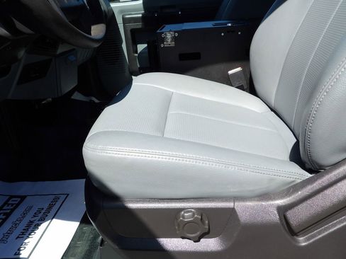 Used 2015 Ford F550 2WD Regular Cab Super Duty image 18