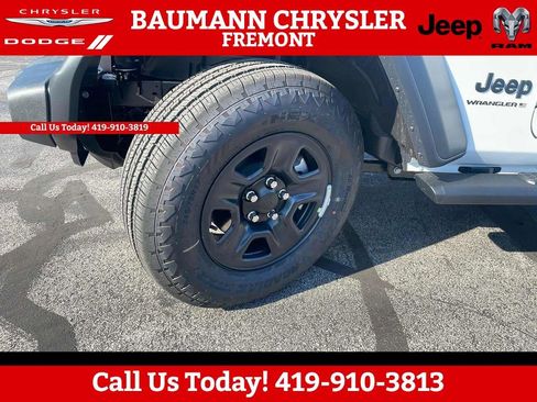 Used 2024 Jeep Wrangler Sport image 23