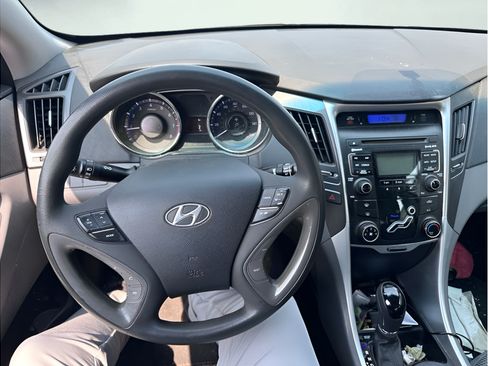 Used 2011 Hyundai Sonata GLS FWD image 16