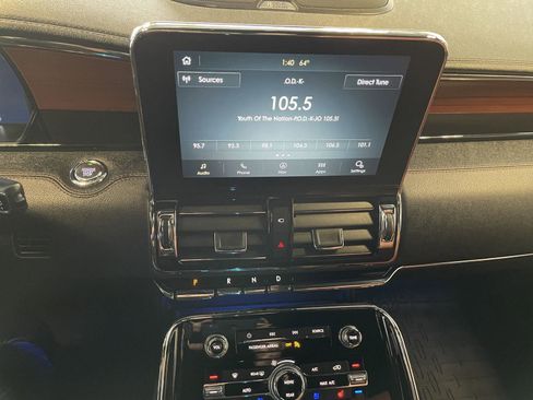 Used 2020 Lincoln Navigator Reserve w/ Luxury Package image 24