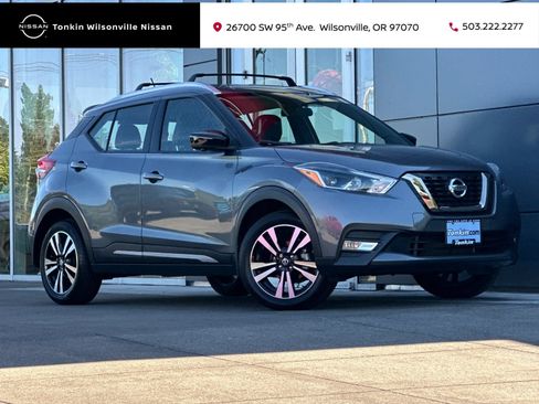 Used 2019 Nissan Kicks SR w/ SR Premium Package FWD image 1