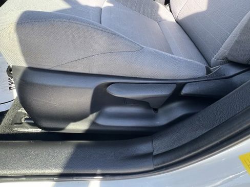 Used 2021 Toyota Corolla SE image 12