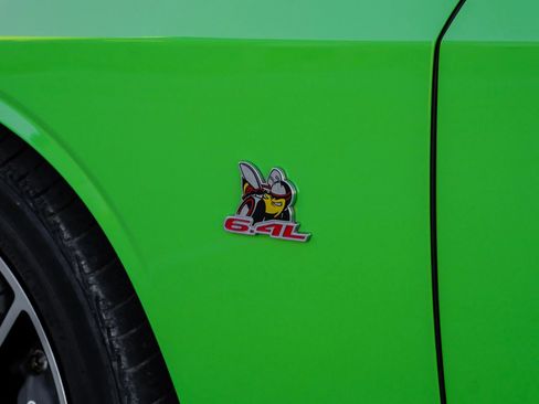 Used 2015 Dodge Challenger R/T Scat Pack w/ Leather Interior Group image 38