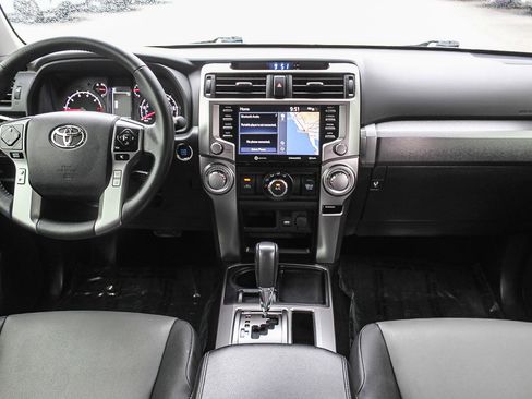 Used 2021 Toyota 4Runner SR5 Premium image 12