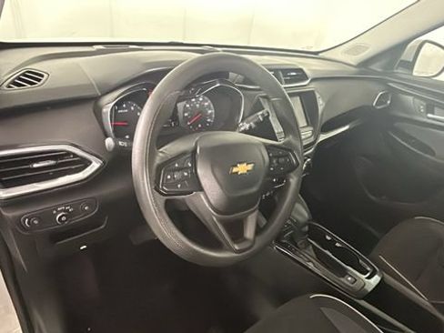 Used 2022 Chevrolet TrailBlazer LT FWD image 13