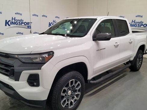 Used 2024 Chevrolet Colorado LT w/ LT Convenience Package III image 6