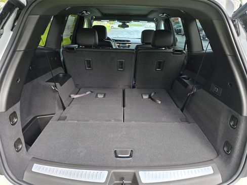 New 2025 Cadillac XT6 Luxury image 16