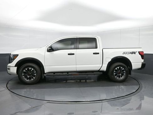 Used 2023 Nissan Titan PRO-4X w/ Pro-4x Convenience Package image 4