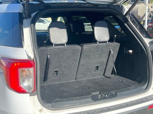 Used 2020 Ford Explorer XLT w/ Equipment Group 202A image 14