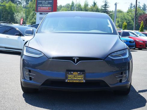 Used 2018 Tesla Model X 75D AWD/4WD image 9