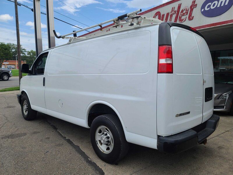 Used 2017 Chevrolet Express 2500 RWD image 7