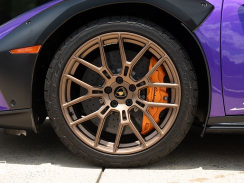 Used 2024 Lamborghini Huracan Sterrato AWD/4WD image 12