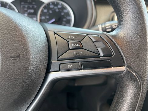 Used 2021 Nissan Kicks S image 21