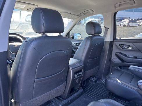Used 2020 Chevrolet Traverse LT image 26