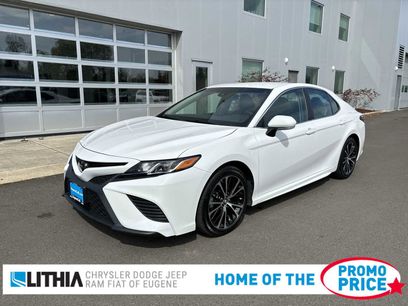 Used 2018 Toyota Camry SE w/ Convenience Package