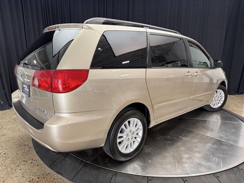 Used 2008 Toyota Sienna LE AWD/4WD image 8