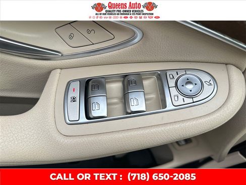 Used 2019 Mercedes-Benz GLC 300 4MATIC w/ Premium Package image 44