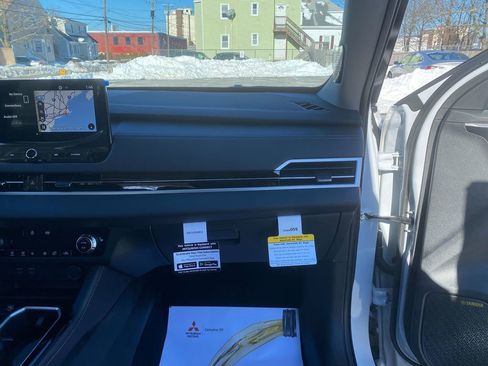 New 2026 Mitsubishi Outlander SE image 29