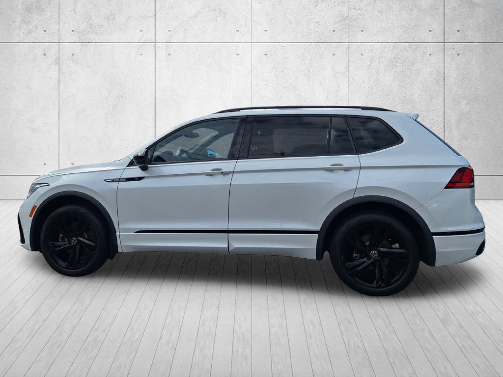 Used 2023 Volkswagen Tiguan SE R-Line FWD image 8