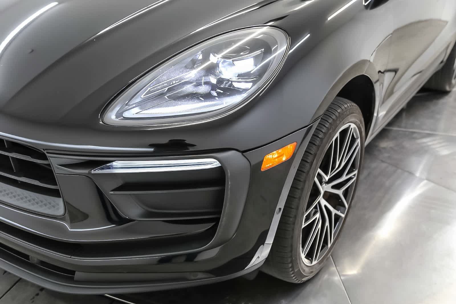 Used 2024 Porsche Macan AWD/4WD image 16