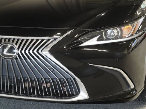 Used 2020 Lexus ES 350 w/ Premium Package FWD image 6