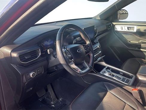 Certified 2022 Ford Explorer ST-Line w/ Class IV Trailer Tow Package image 14