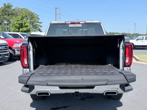 Used 2024 GMC Sierra 1500 SLT w/ SLT Convenience Package AWD/4WD image 8