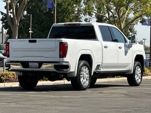 Used 2020 GMC Sierra 2500 SLT w/ Technology Package AWD/4WD image 2
