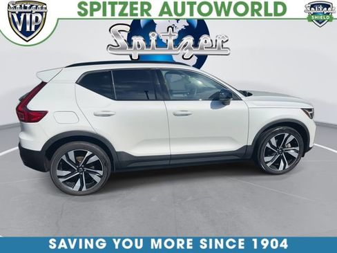 Used 2023 Volvo XC40 B5 Plus w/ Driver Assist Package AWD/4WD image 12