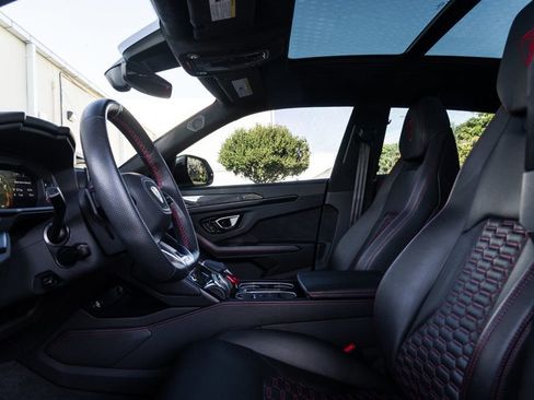 Used 2022 Lamborghini Urus image 14
