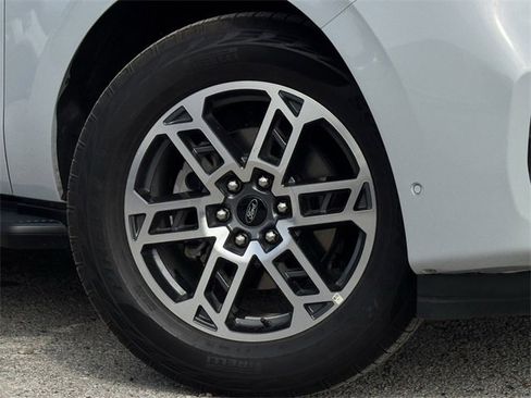 Certified 2025 Ford Expedition Active image 38