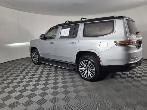 Used 2022 Jeep Grand Wagoneer Series III AWD/4WD image 7
