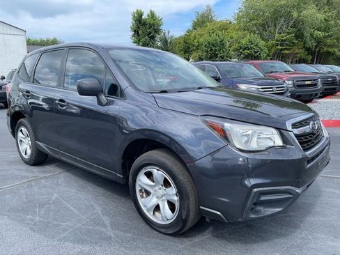 Used 2018 Subaru Forester 2.5i image 2