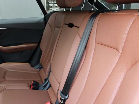 Used 2022 Audi Q8 Premium Plus AWD/4WD image 5